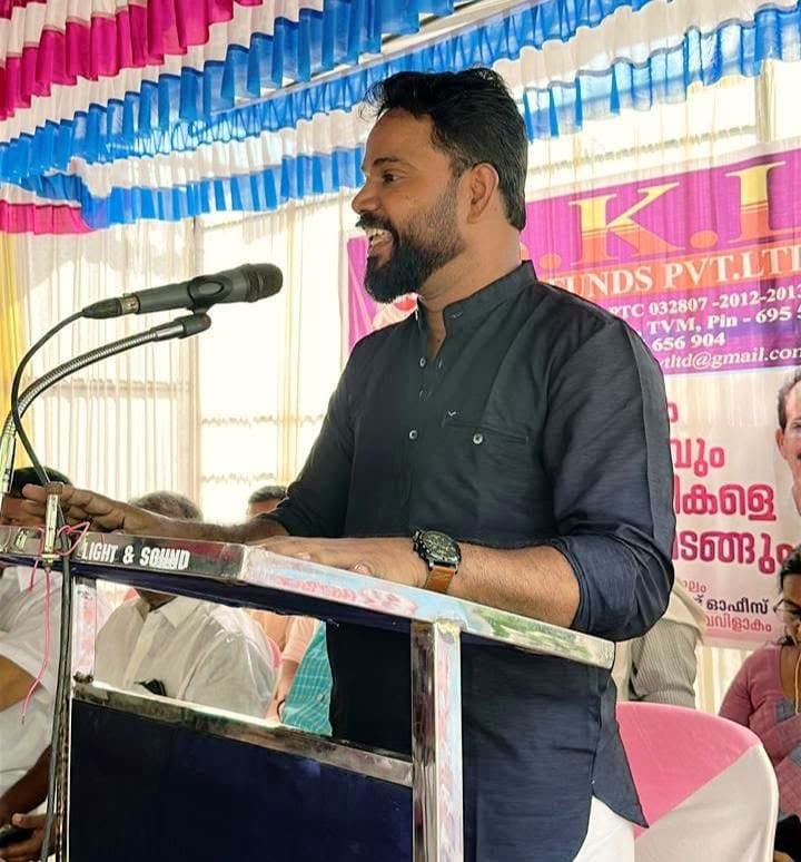 ജ്യേഷ്ഠ സഹോദരൻ മഞ്ചവിളാകം കാർത്തികേയന്റെ SKL ചിട്ടി ഫണ്ടിന്റെ 41-ാം വാർഷിക ആഘോഷത്തിൽ പങ്കുചേർന്നു