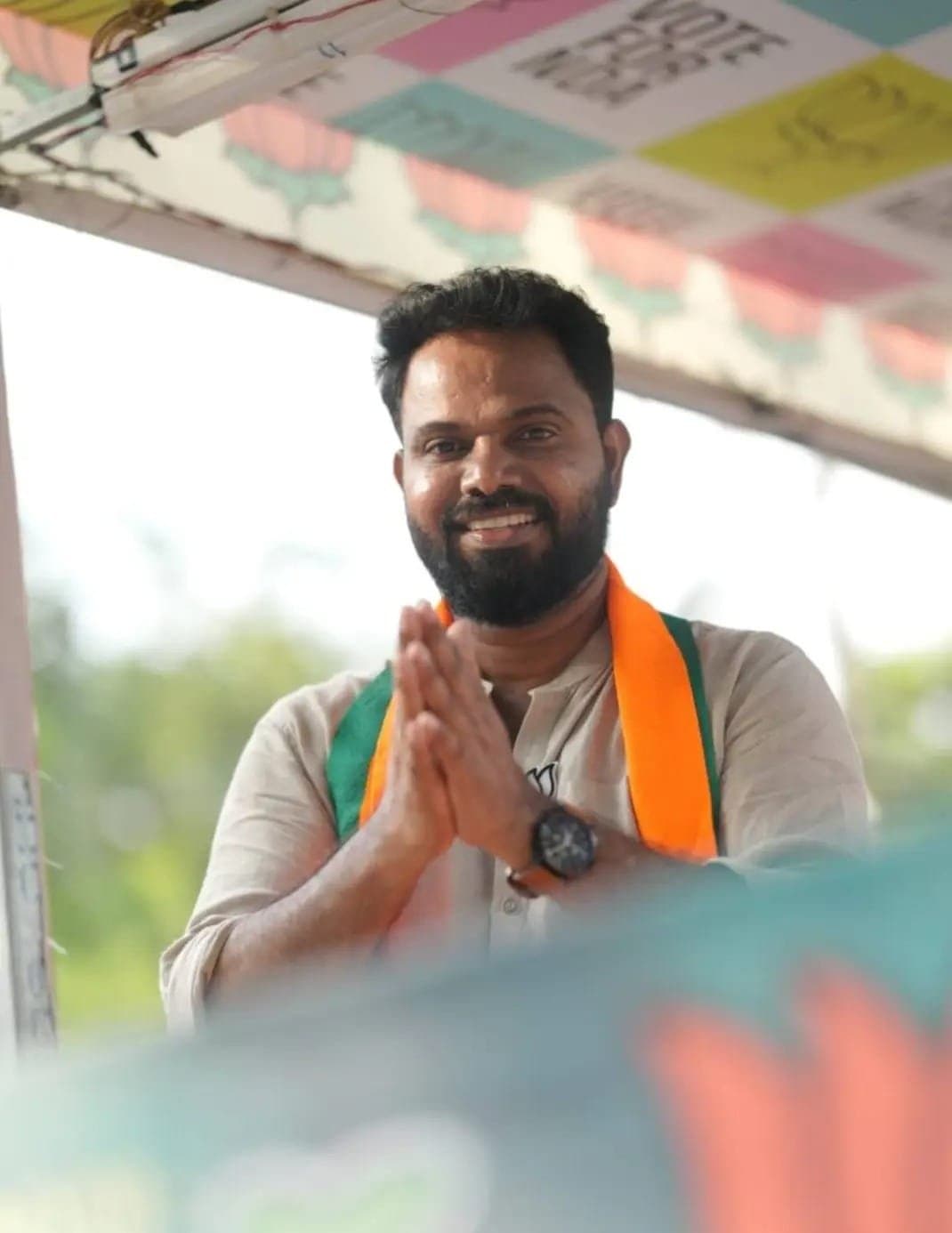 പാറശ്ശാലയുടെ ജനകീയ മുഖം; NDA സ്ഥാനാർഥി അഡ്വ. ഗിരീഷ് നെയ്യാർ